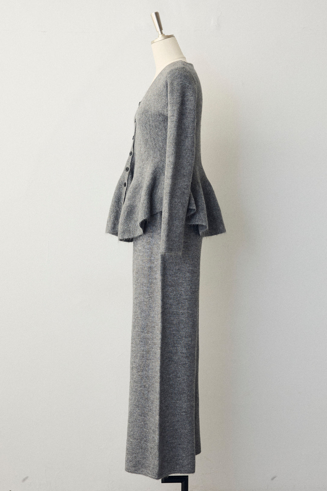 [予約]美ラインペプラムニットセットアップ