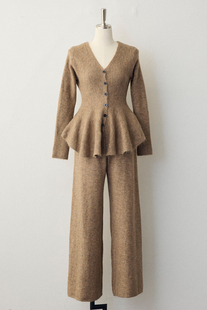 [予約]美ラインペプラムニットセットアップ