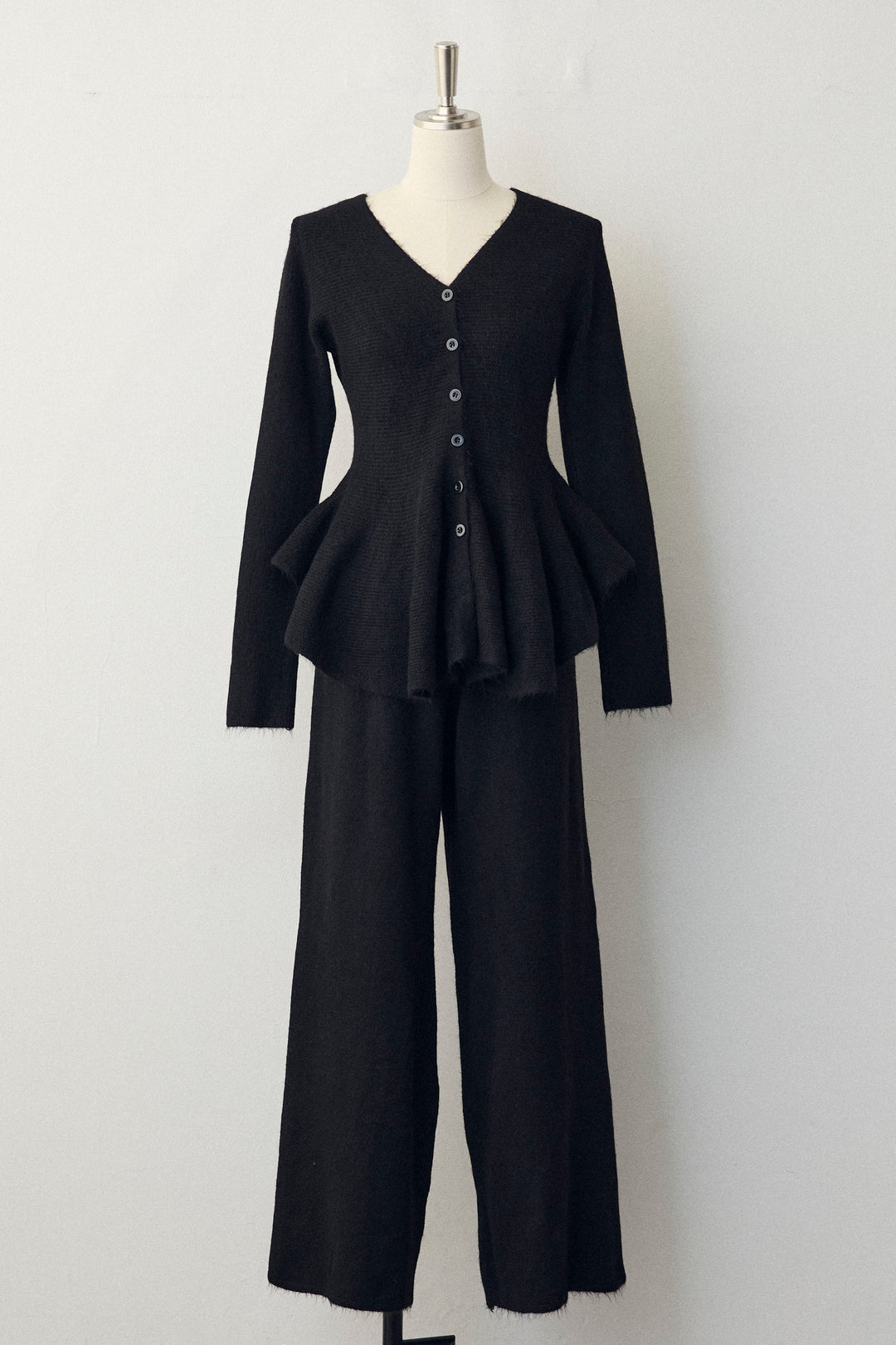 [予約]美ラインペプラムニットセットアップ