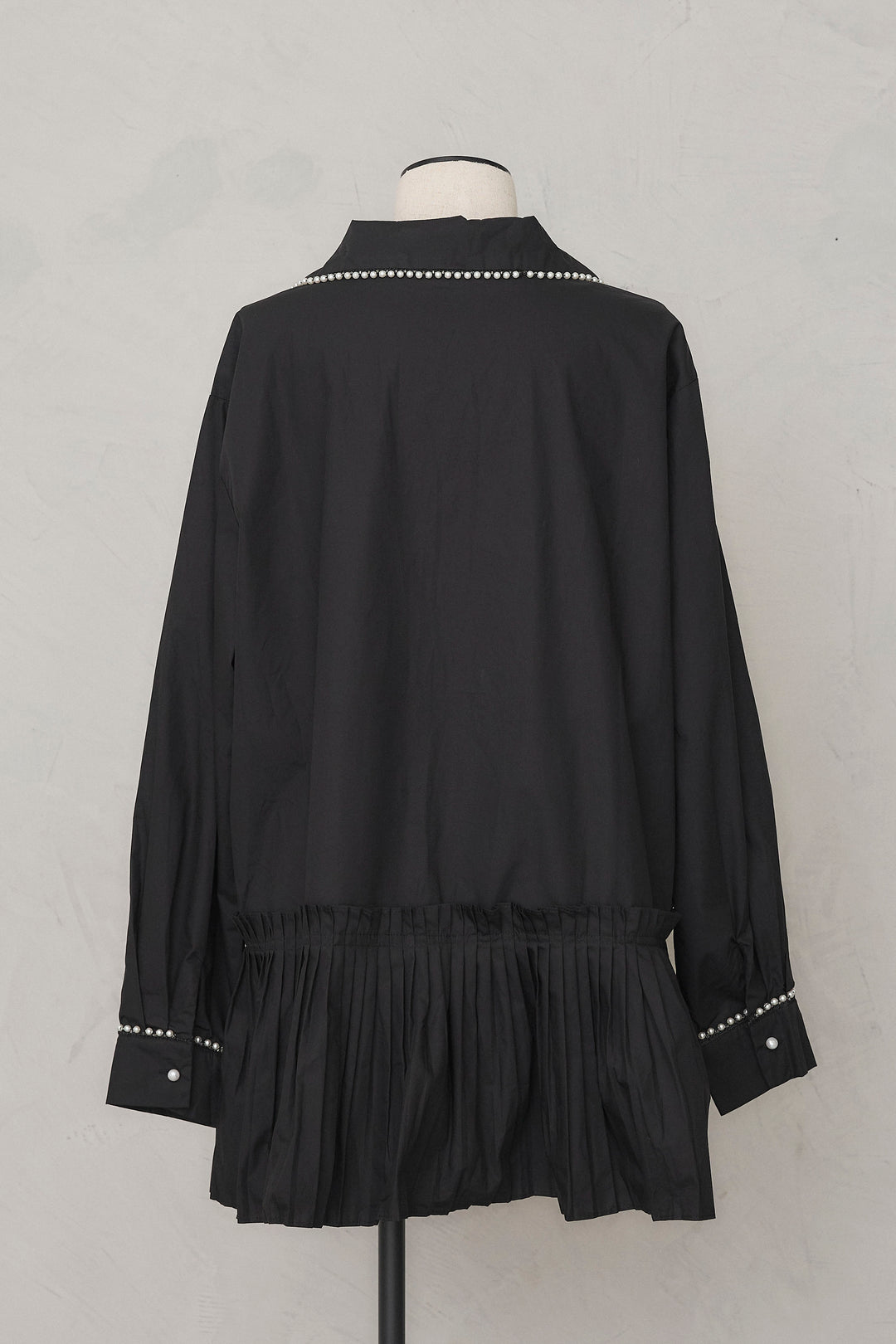 [予約]パールライン襟×プリーツシャツ