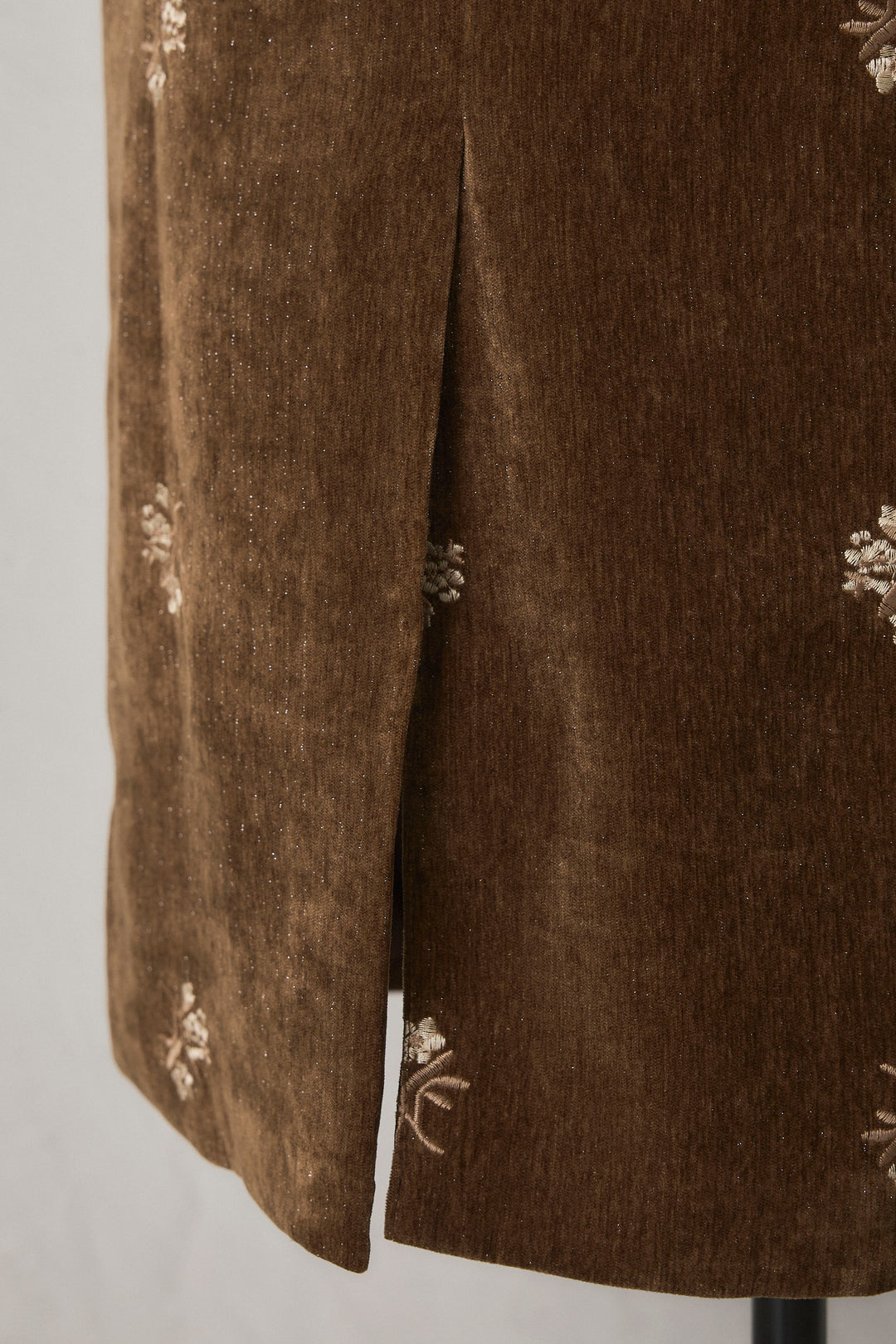 [予約]ヴィンテージフラワー刺繍ラメベロアセットアップ