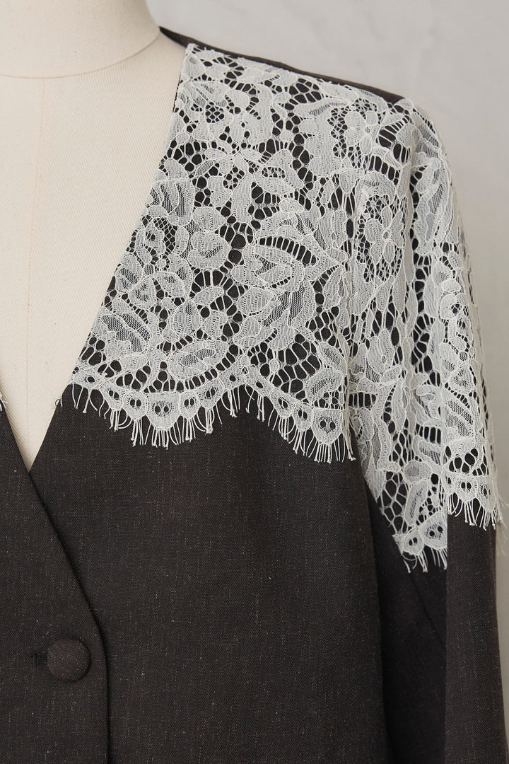 [予約]ショルダーレースデザインジャケット