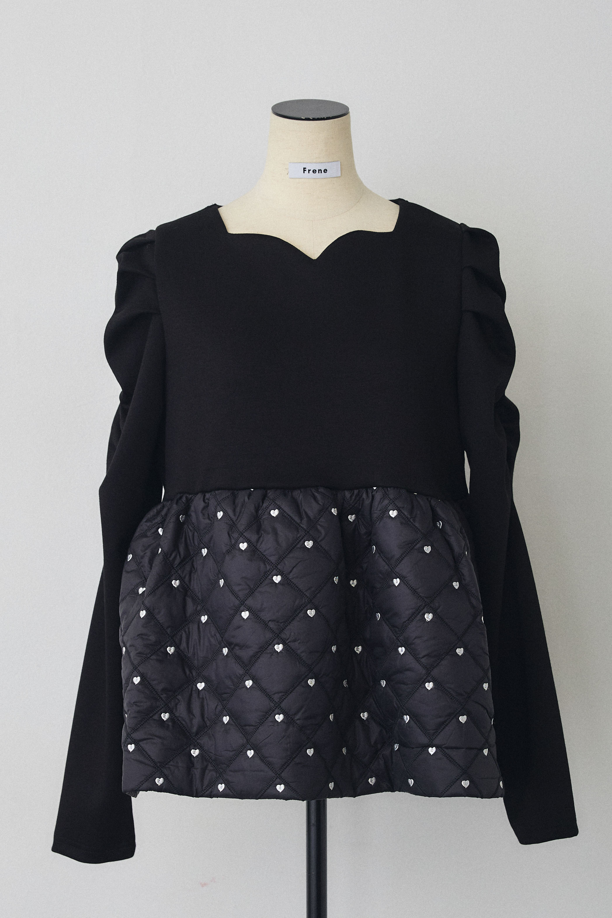 予約]ハートキルティングドッキングぺプラムチュニック – Frene