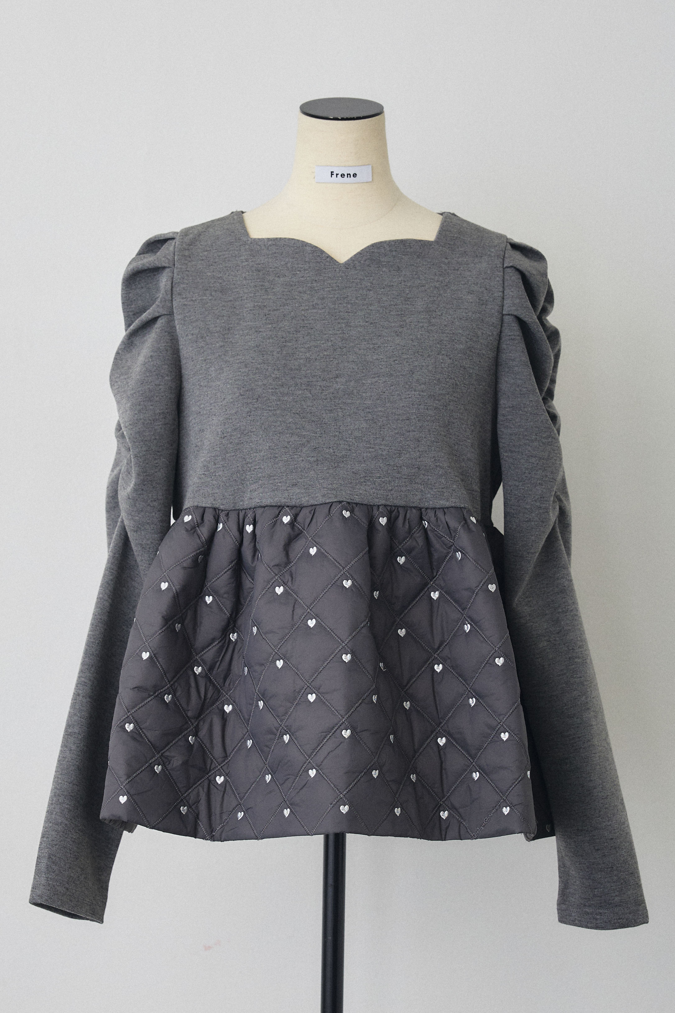 ハートキルティングドッキングぺプラムチュニック グレー◾️Frene フラーネ 20251125_frene0090.jpg?v=