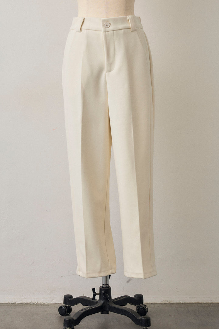 [予約]ウォームセンタープレス美ラインテーパードパンツ