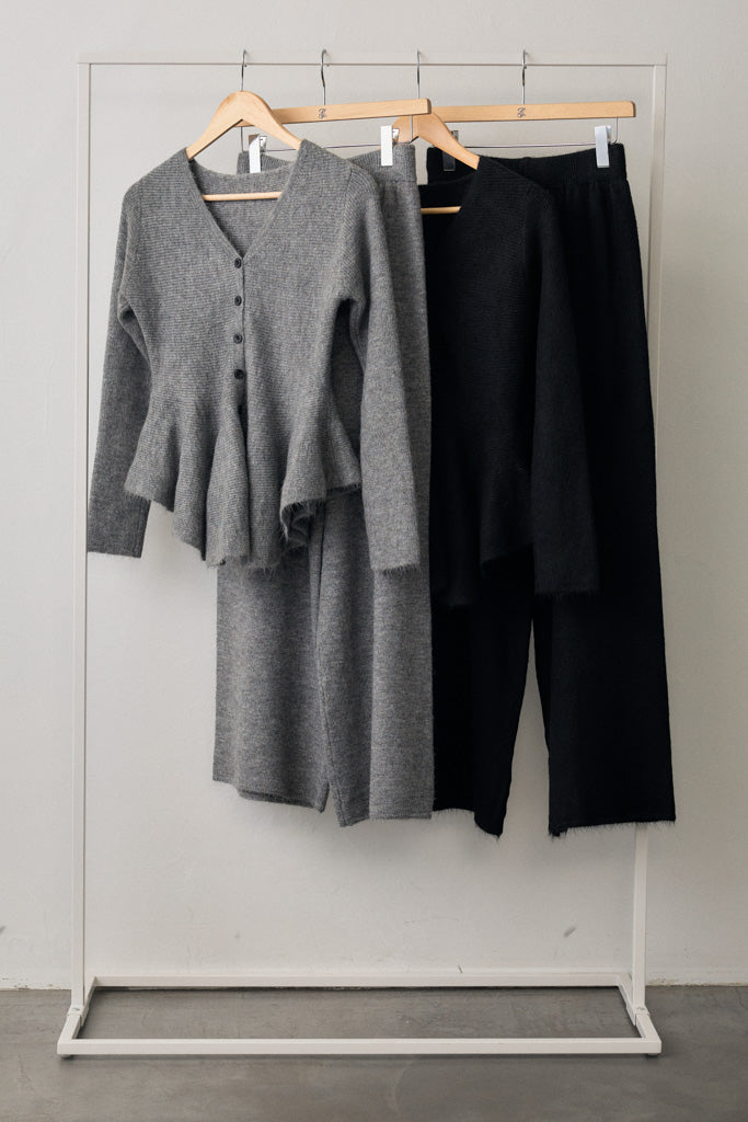 [予約/SET]美ラインペプラムニットセットアップ+美ラインペプラムニットセットアップ(2set)