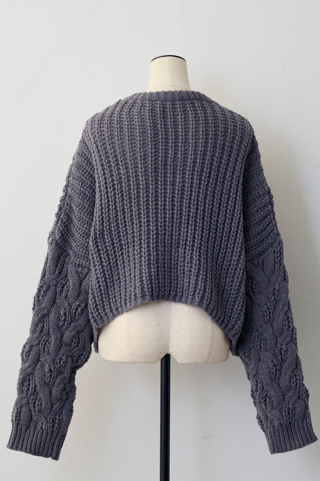 [予約]ニュアンスケーブルクロップドニット