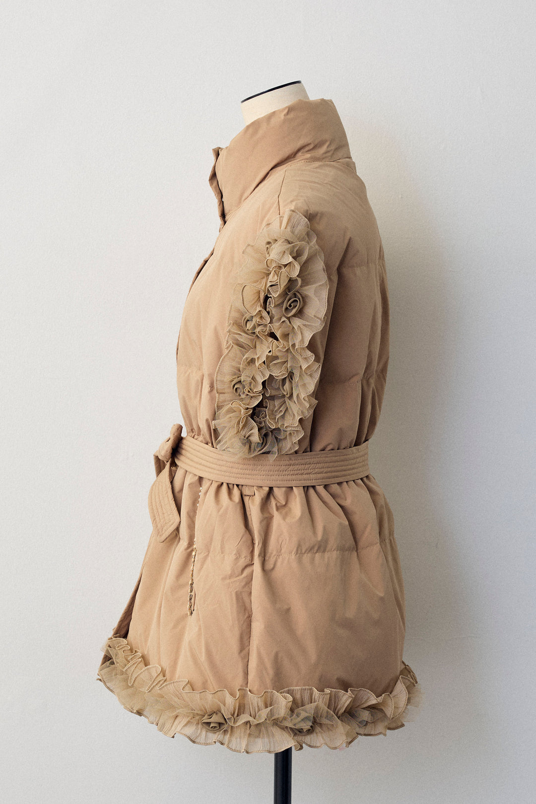 [予約]フリルチュールスリーブ美ラインベスト