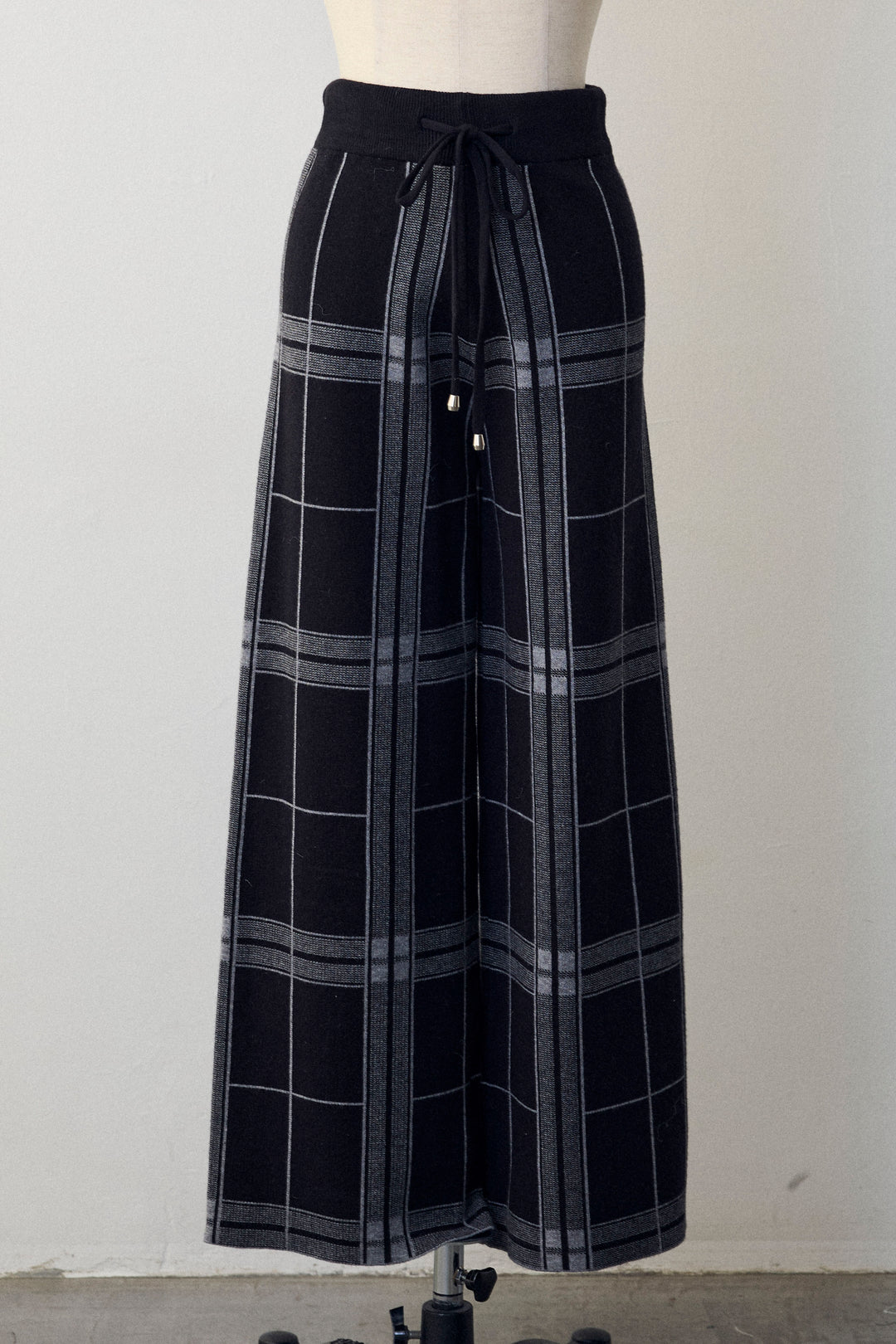 [予約]チェック柄ニットストレートパンツ