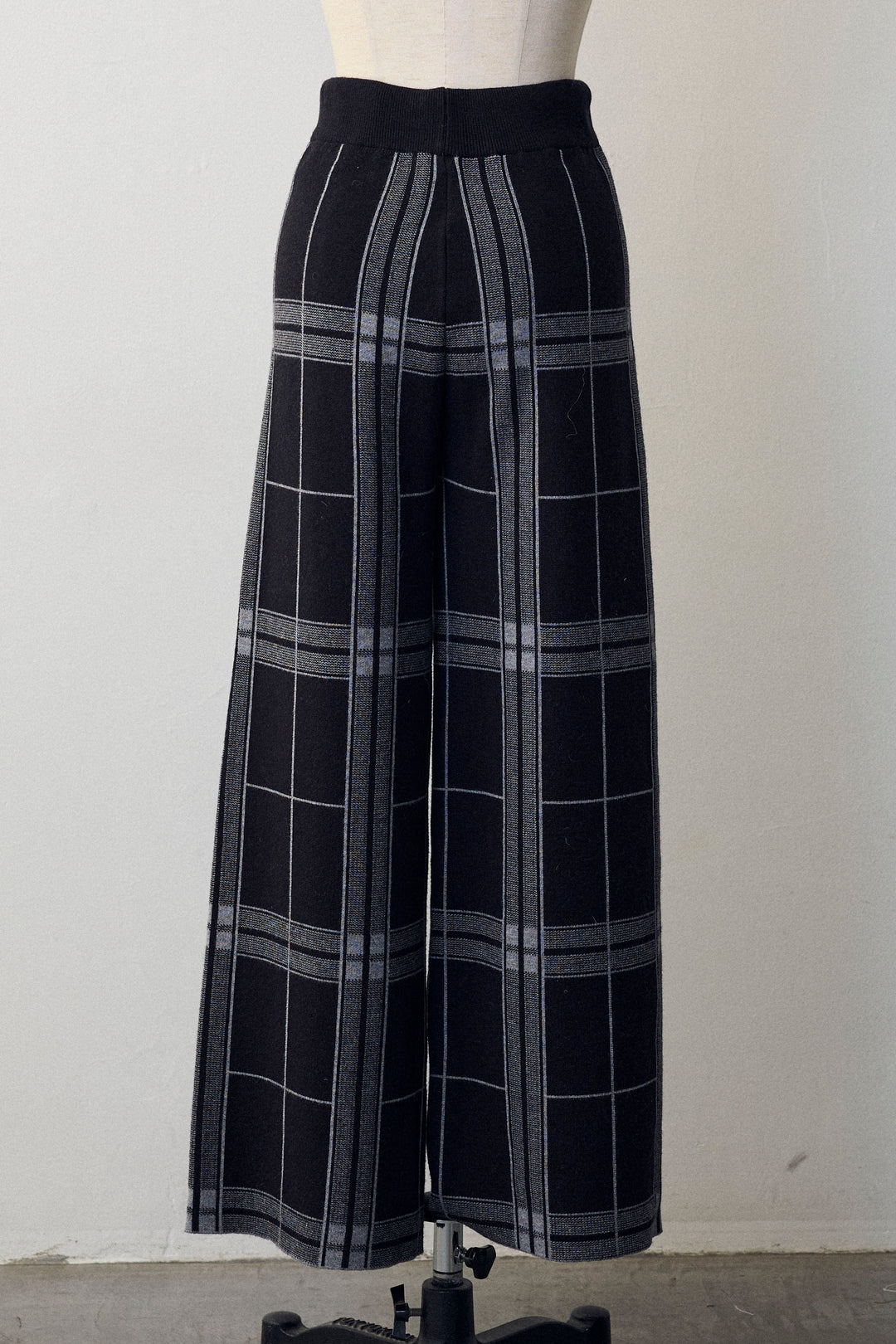 [予約]チェック柄ニットストレートパンツ