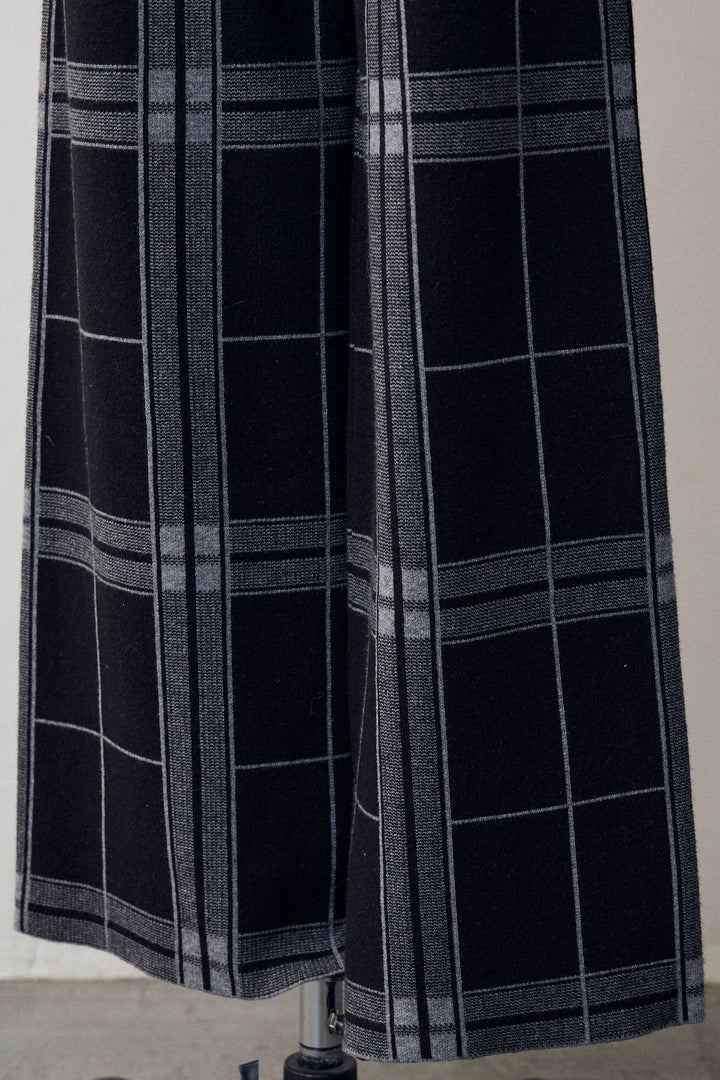 [予約]チェック柄ニットストレートパンツ