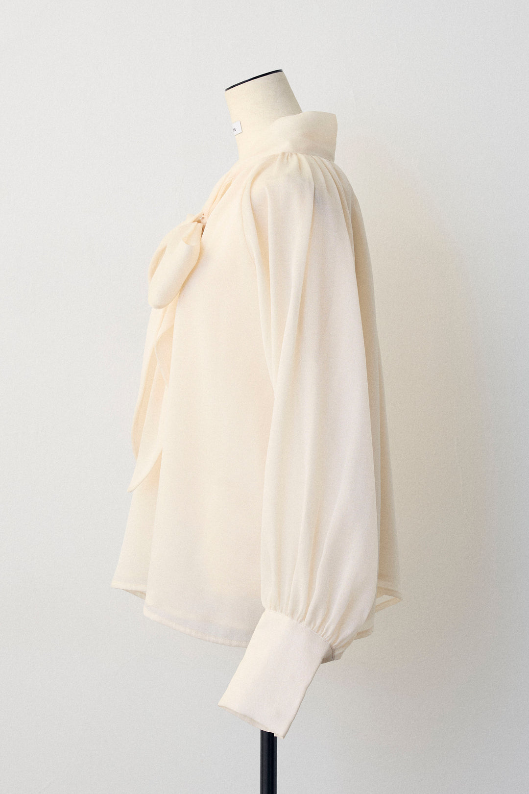 [予約]前後2wayリボンシアーブラウス