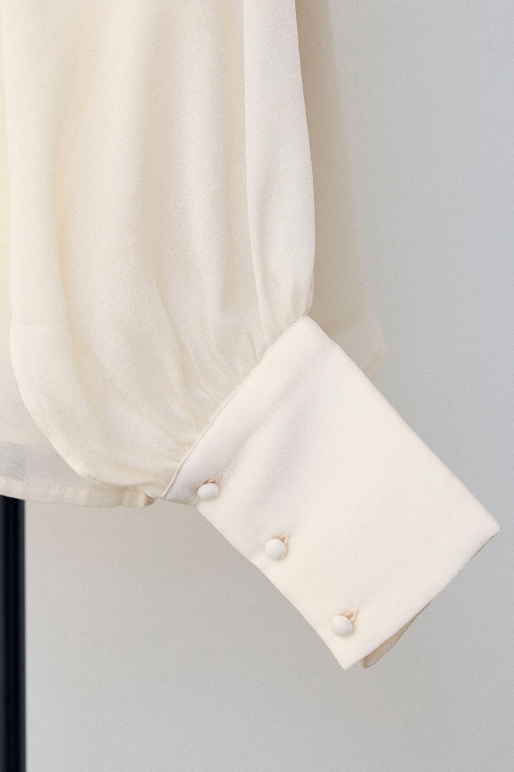 [予約]前後2wayリボンシアーブラウス