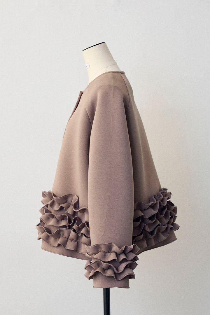 [予約]フリルティアードボンディングクロップドコート