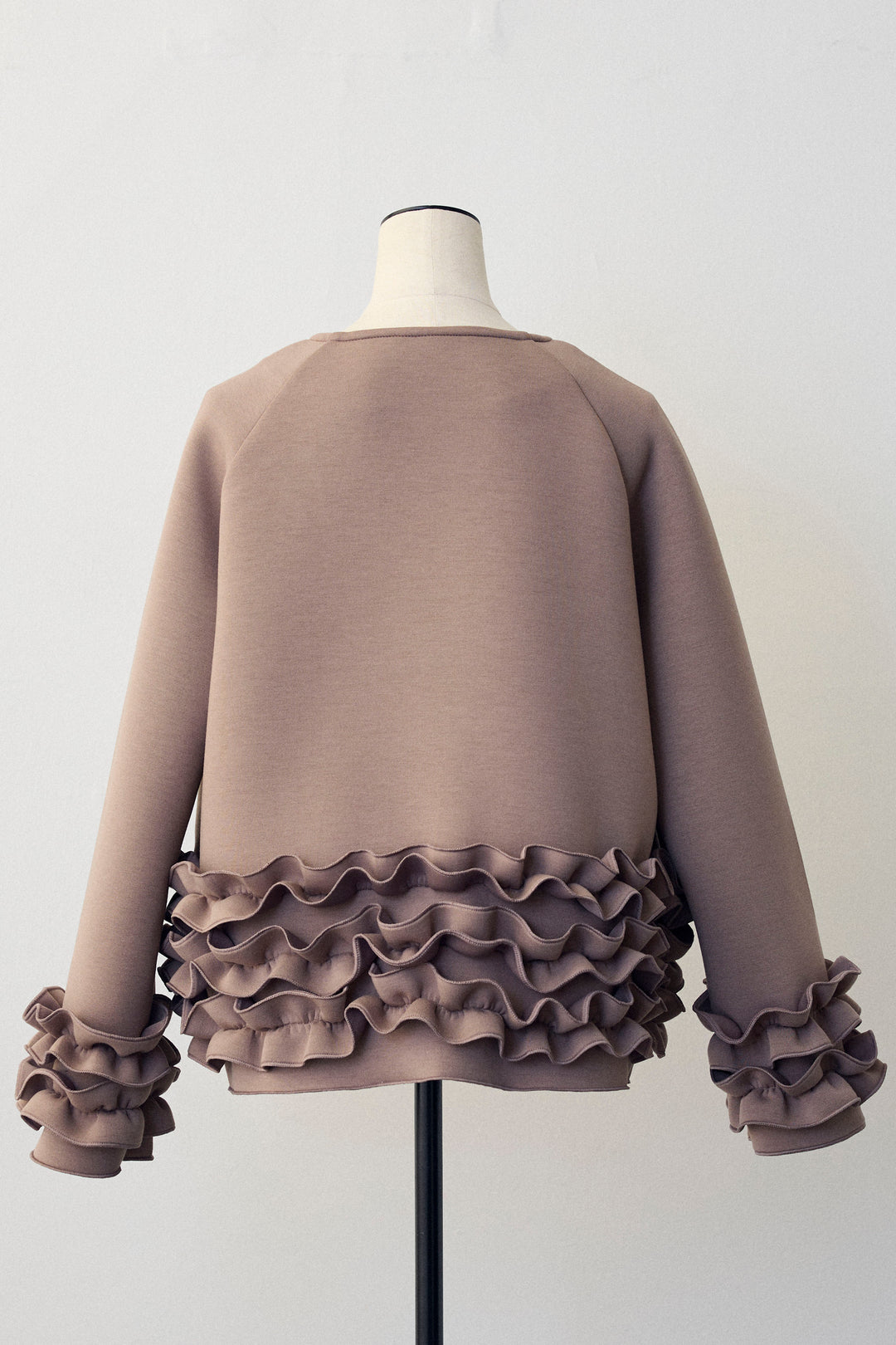 [予約]フリルティアードボンディングクロップドコート