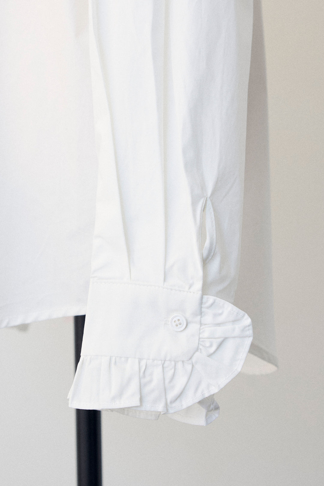 [予約]ローズモチーフフリルカラーシャツ