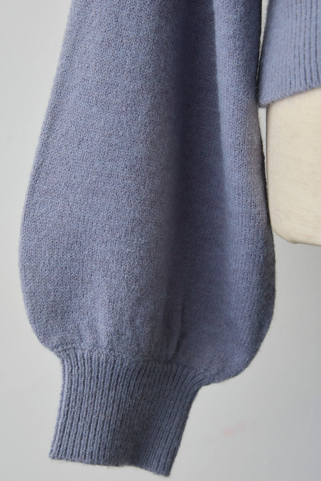 [予約]シャギーリボンキャットモチーフニットPO