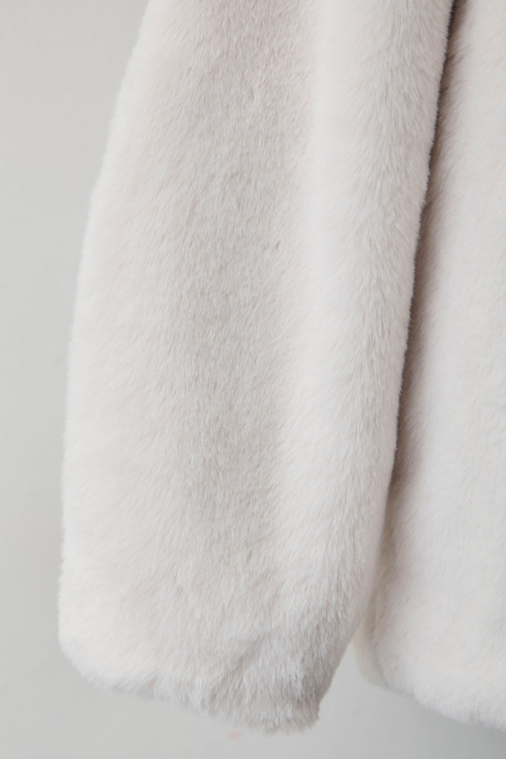 [予約]ビット付きフェイクファーコート