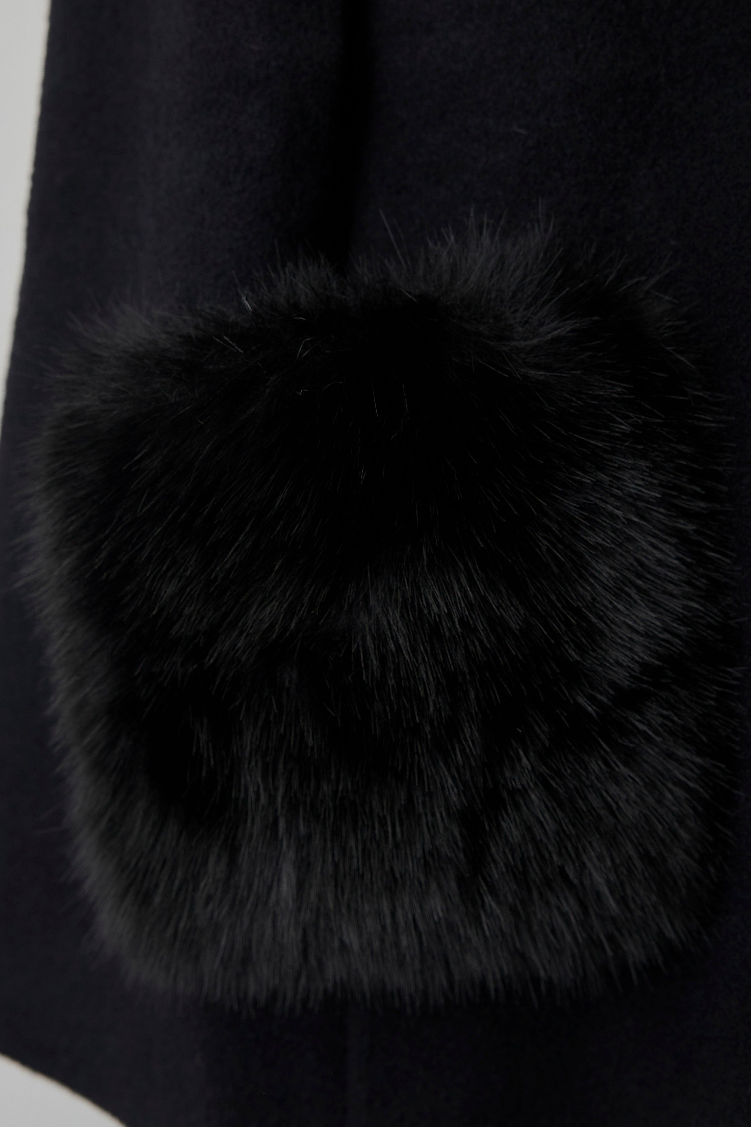 予約]ウールタッチファーポケットポンチョコート – Frene