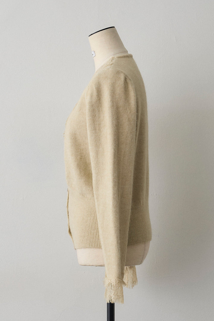 [予約]レースVラインボタンニット