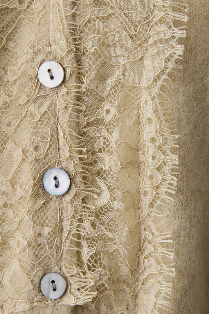 [予約]レースVラインボタンニット