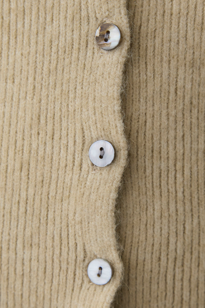 [予約]レースVラインボタンニット