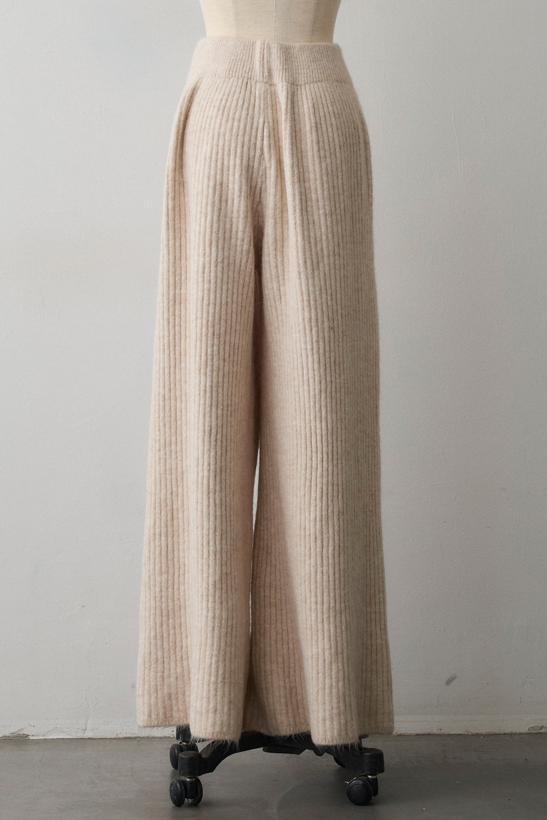 [予約]フロントフリル美ラインニットセットアップ