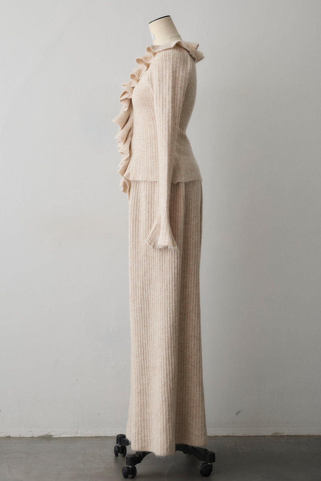 [予約]フロントフリル美ラインニットセットアップ