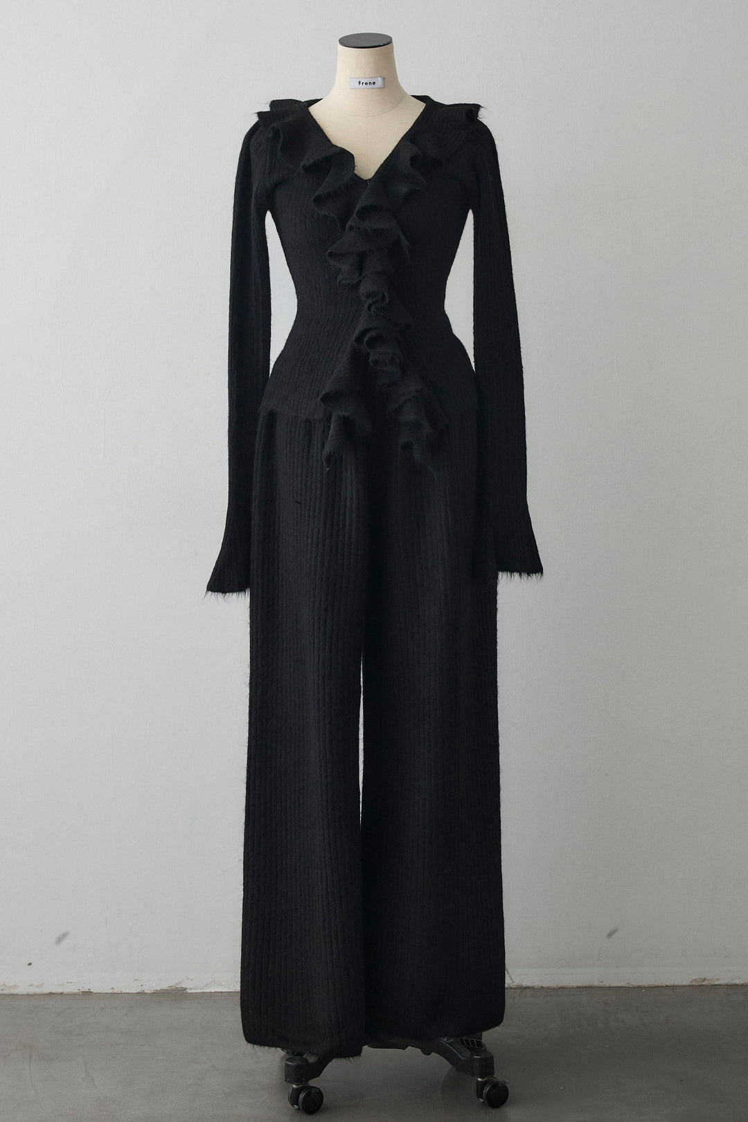 [予約]フロントフリル美ラインニットセットアップ