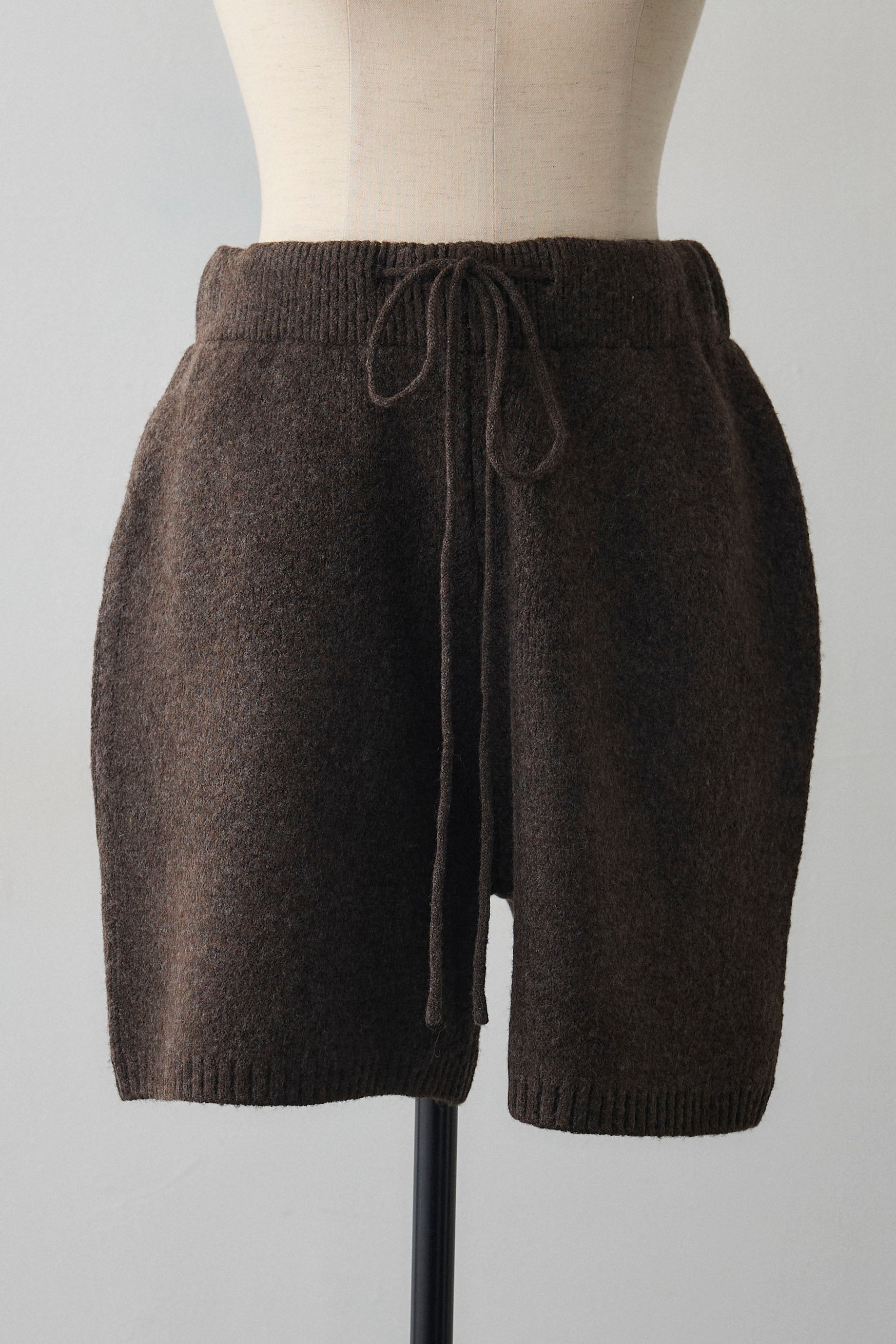 予約]メランジニットショートパンツ – Frene