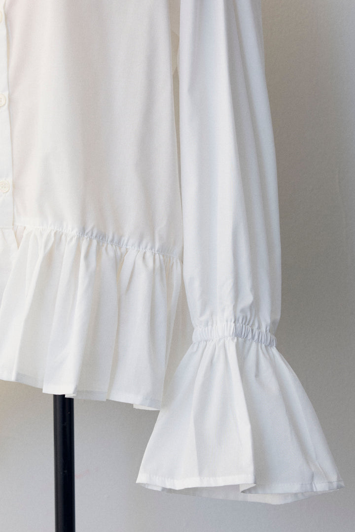 [予約]フリルヘムスリーブブラウス