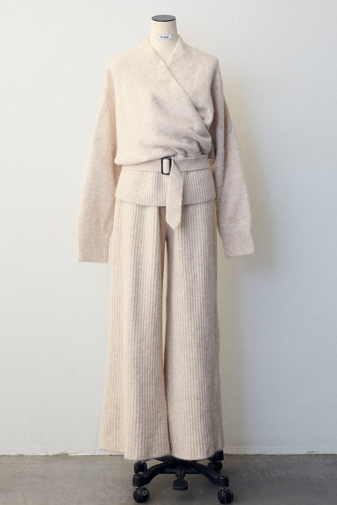 [予約]カシュクール美ラインニットセットアップ