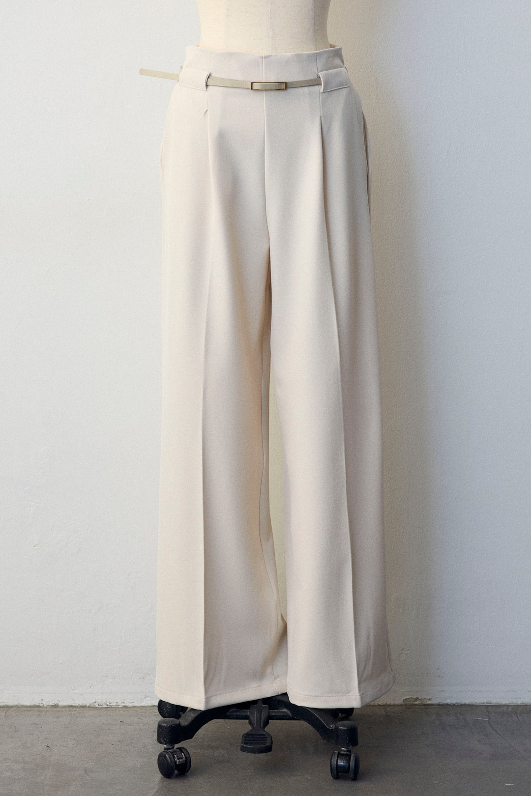 [予約]ポイントベルトセットストレートワイドパンツ