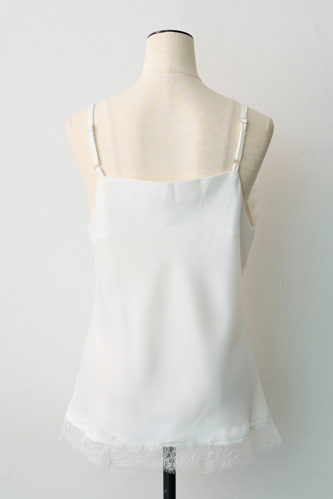 [予約]繊細レースサテンキャミ