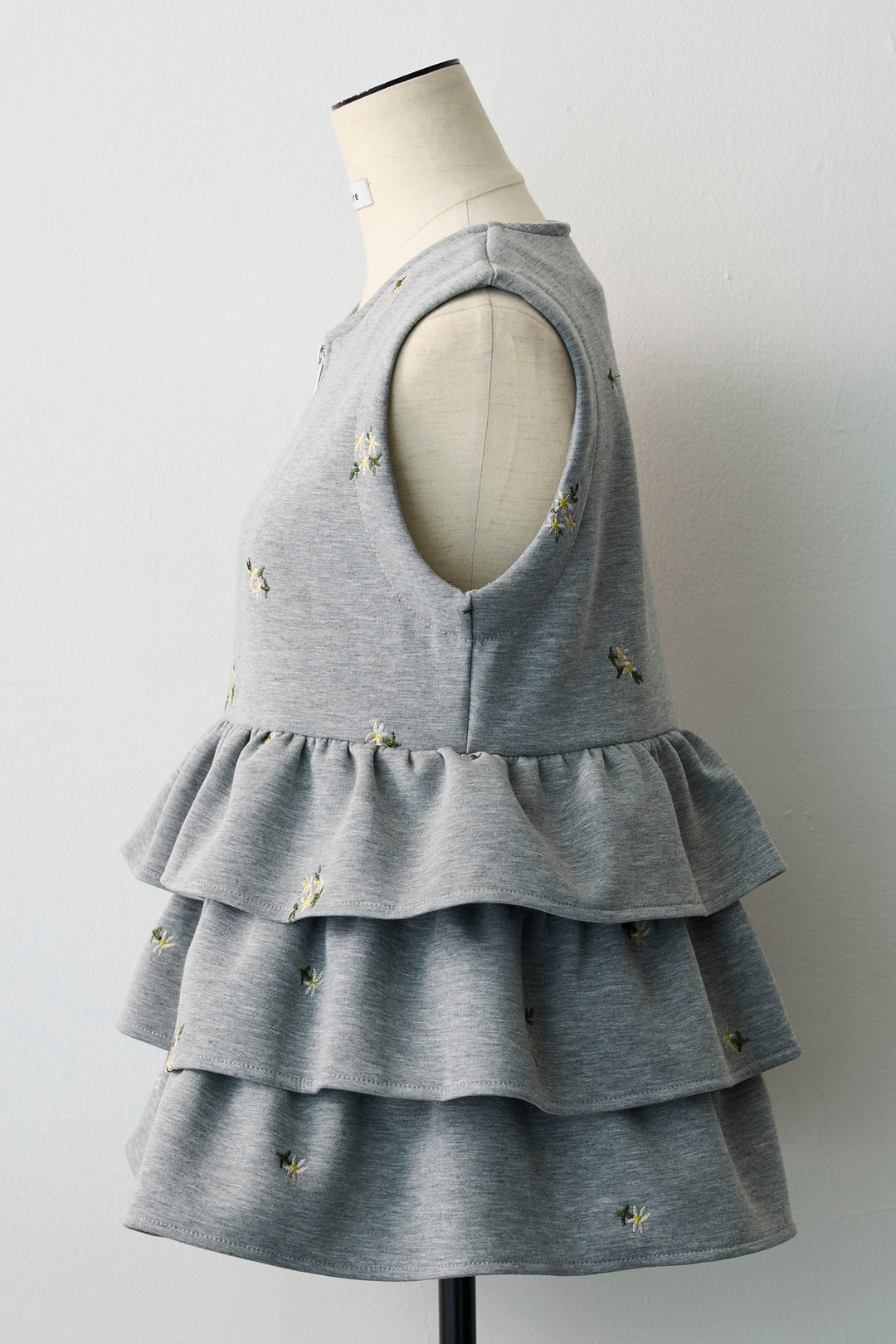 [予約]フラワー刺繍ティアードポンチベスト