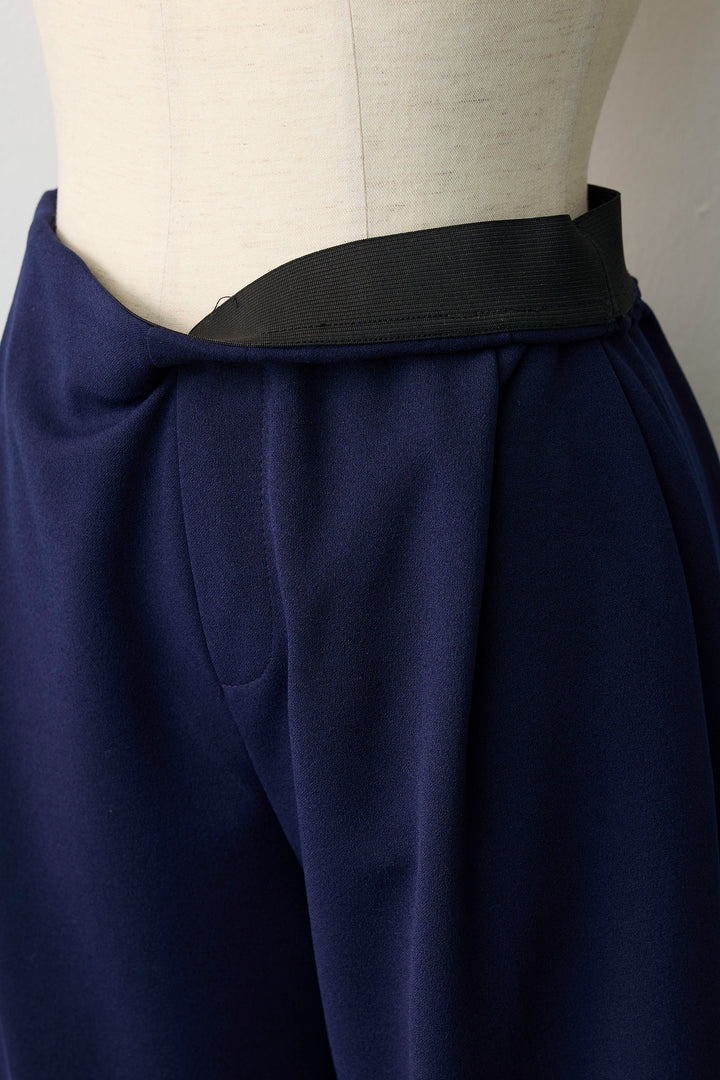 [予約]スリムテーパードパンツ