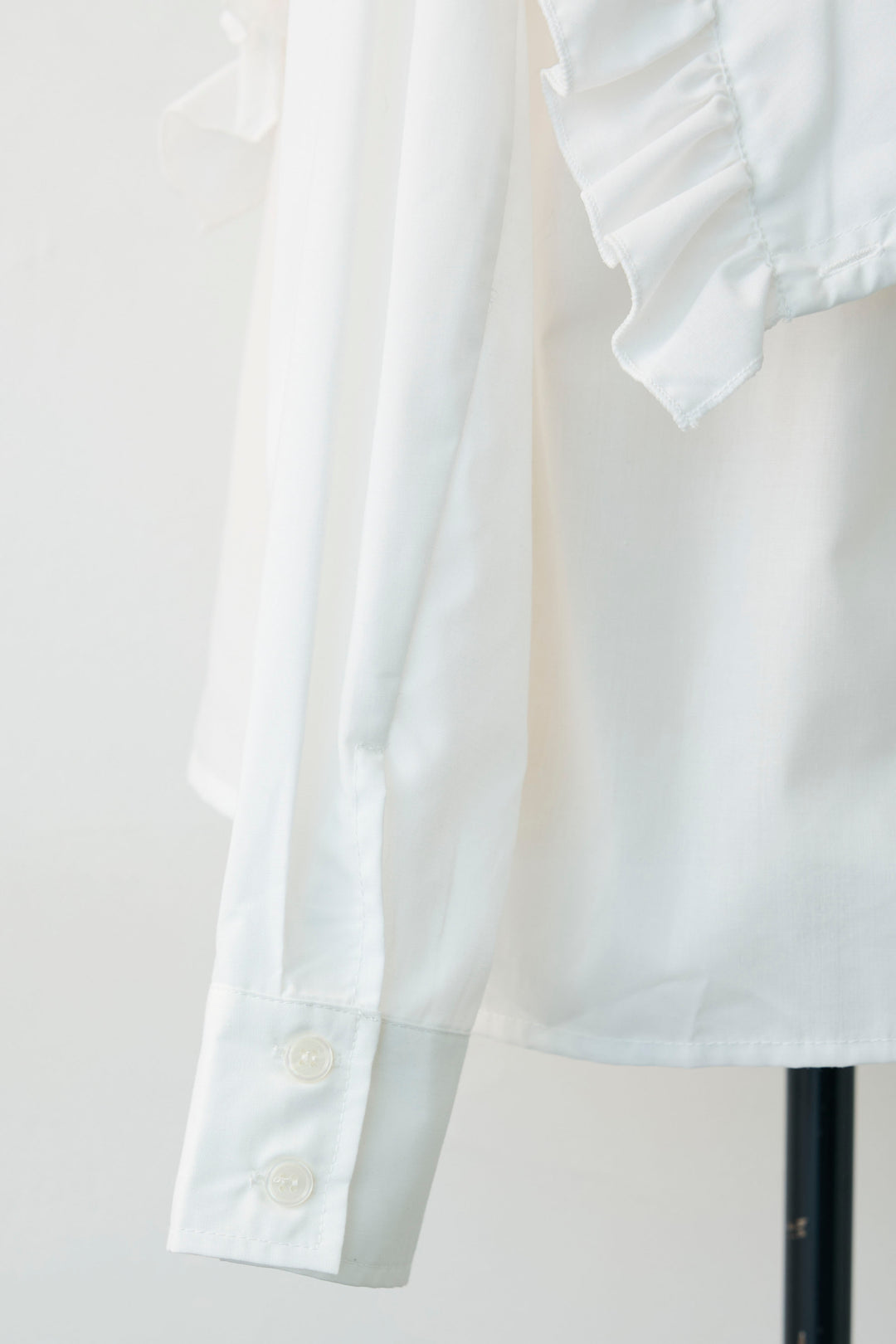 [予約]BIGフリルデザインシャツ