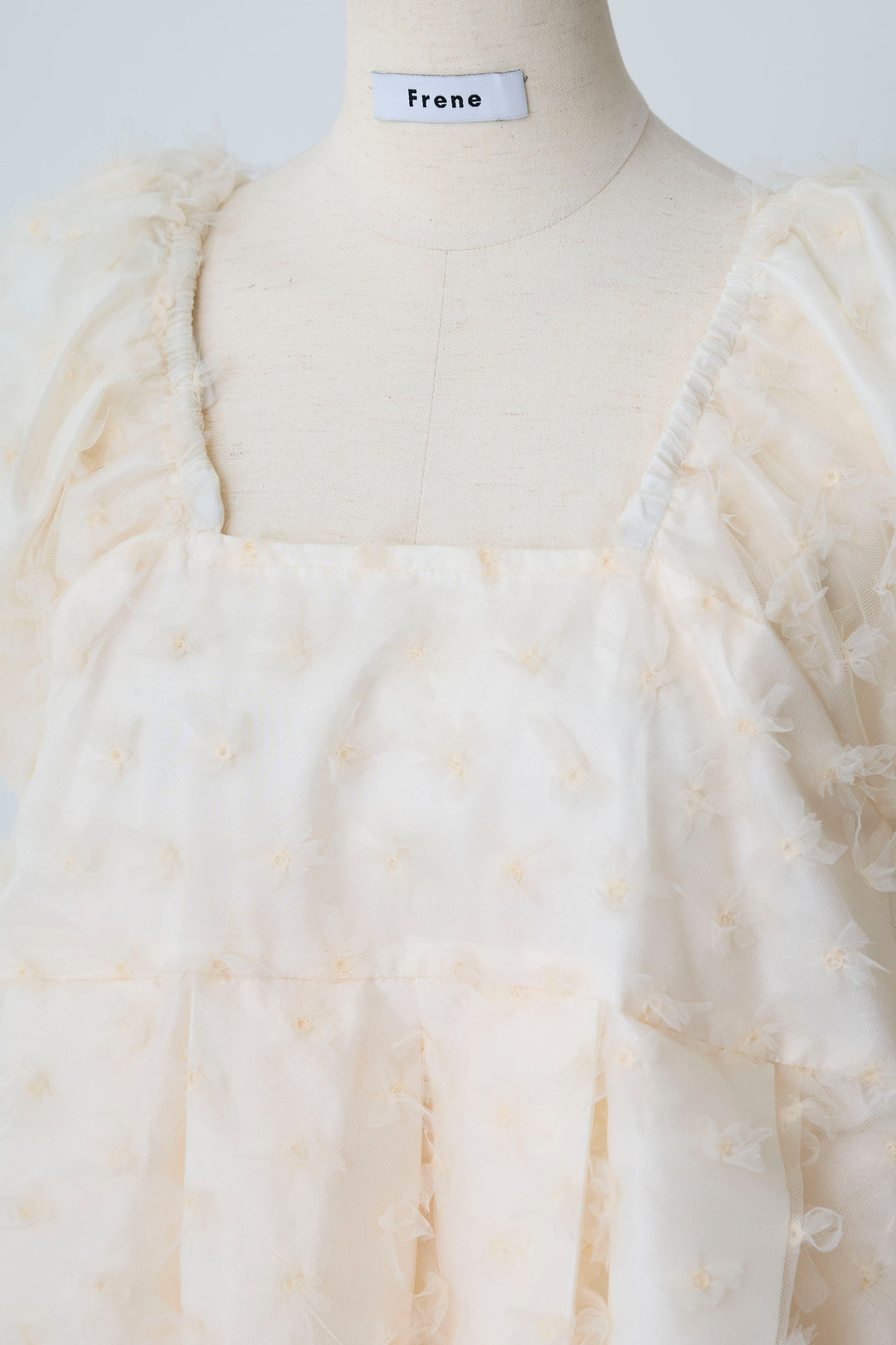 [予約]フラワージャカードパフスリーブチュニック