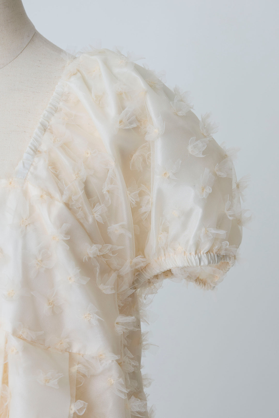 [予約]フラワージャカードパフスリーブチュニック