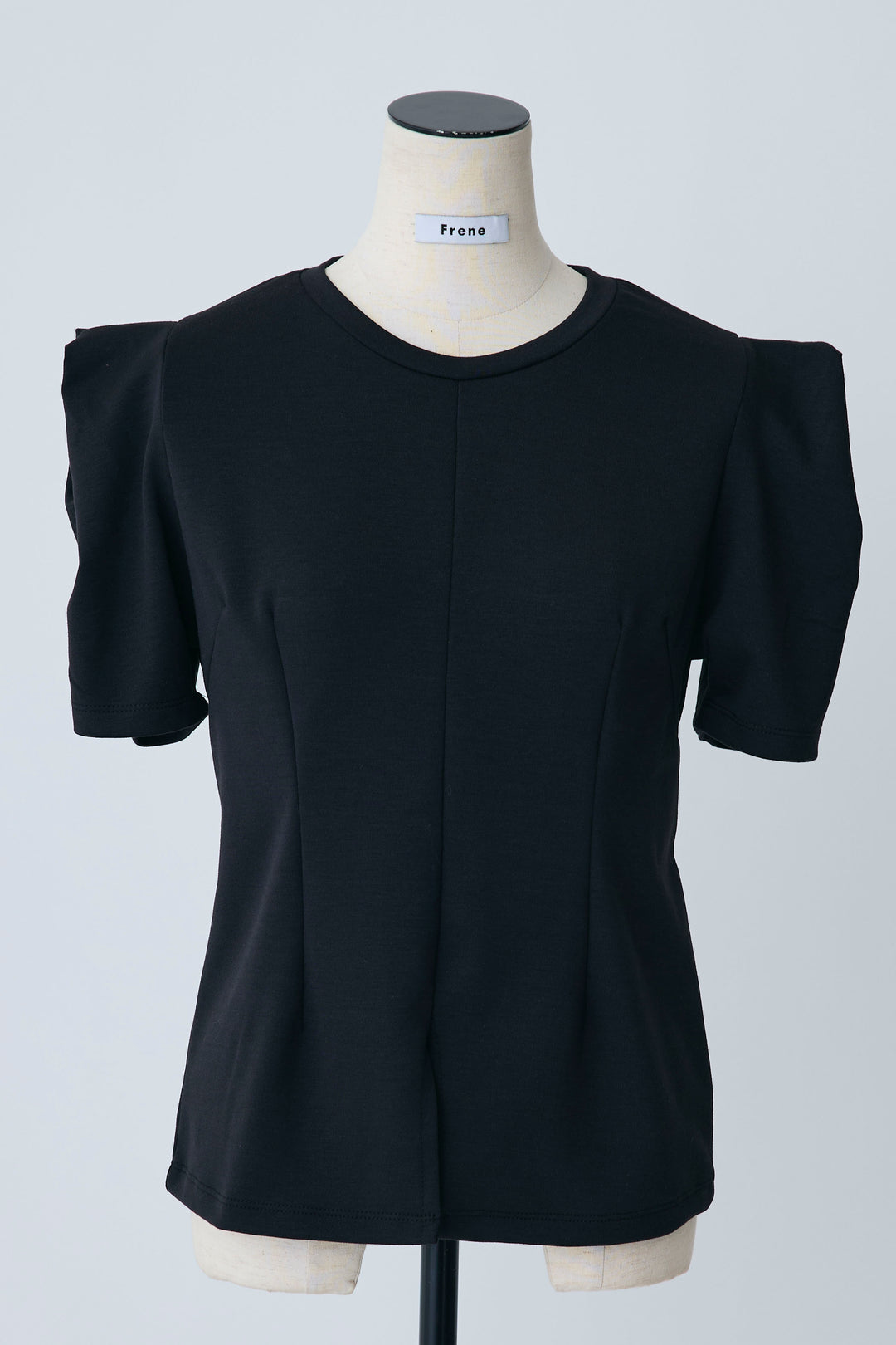 [予約]スクエアショルダーデザインカットトップス