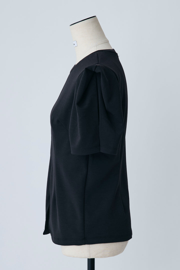 [予約]スクエアショルダーデザインカットトップス