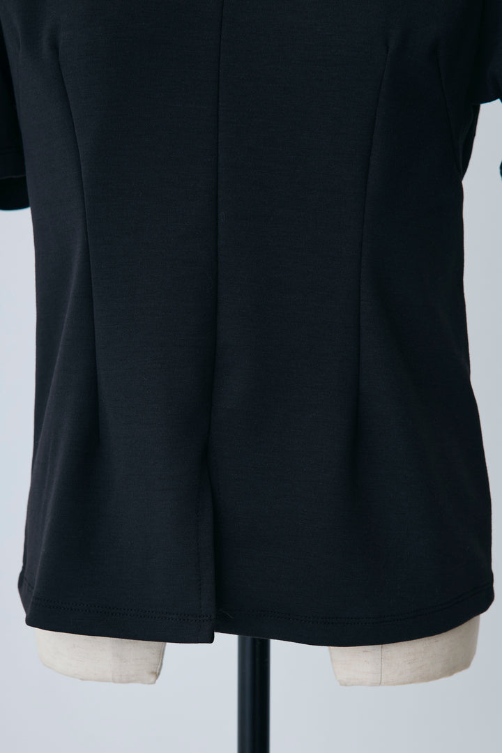 [予約]スクエアショルダーデザインカットトップス