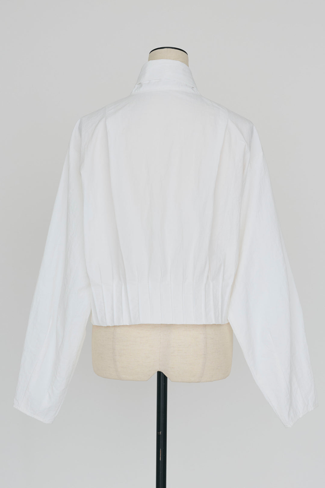 [予約]フロントファスナーヘムタックボウタイブラウス