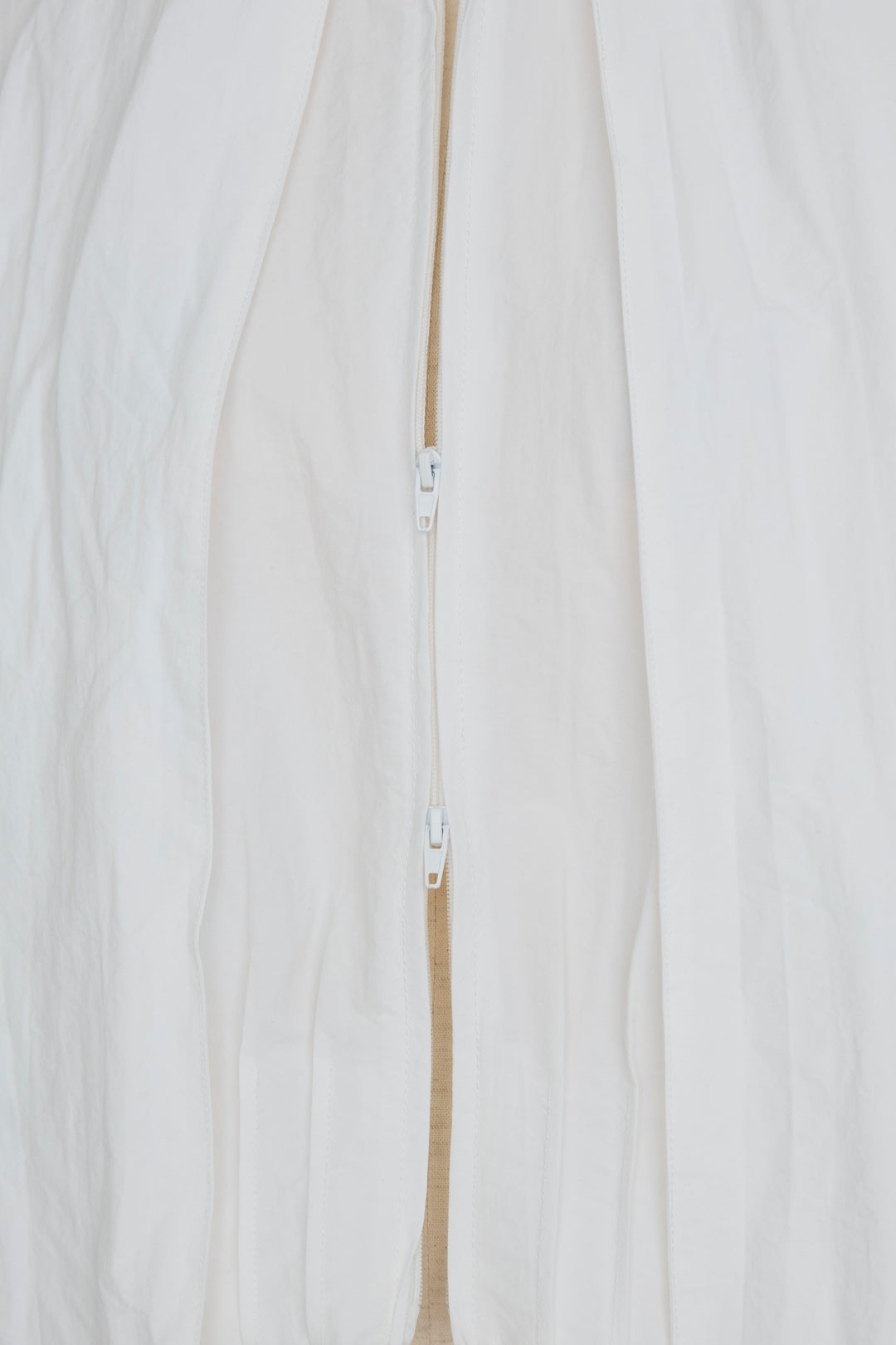 [予約]フロントファスナーヘムタックボウタイブラウス