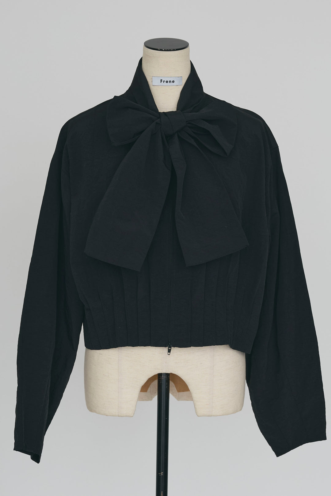 [予約]フロントファスナーヘムタックボウタイブラウス