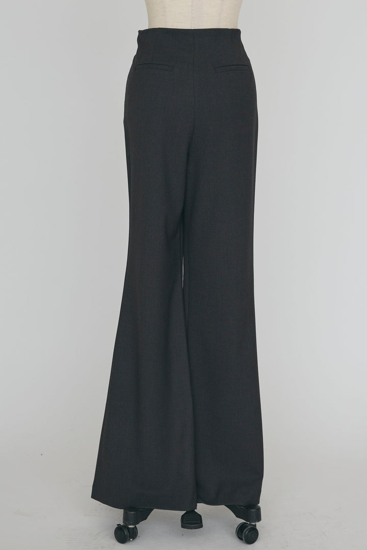 [予約]美脚セミフレアパンツ