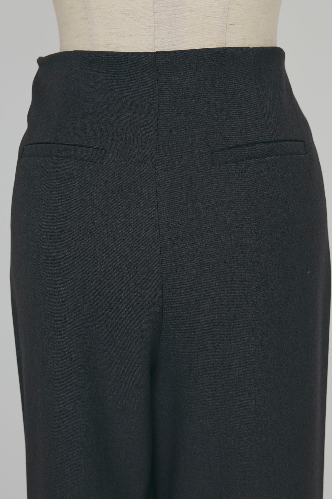 [予約]美脚セミフレアパンツ