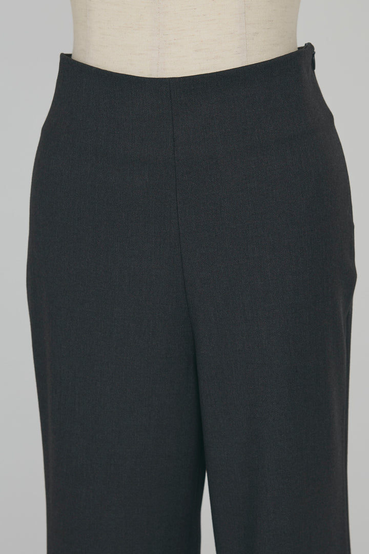 [予約]美脚セミフレアパンツ