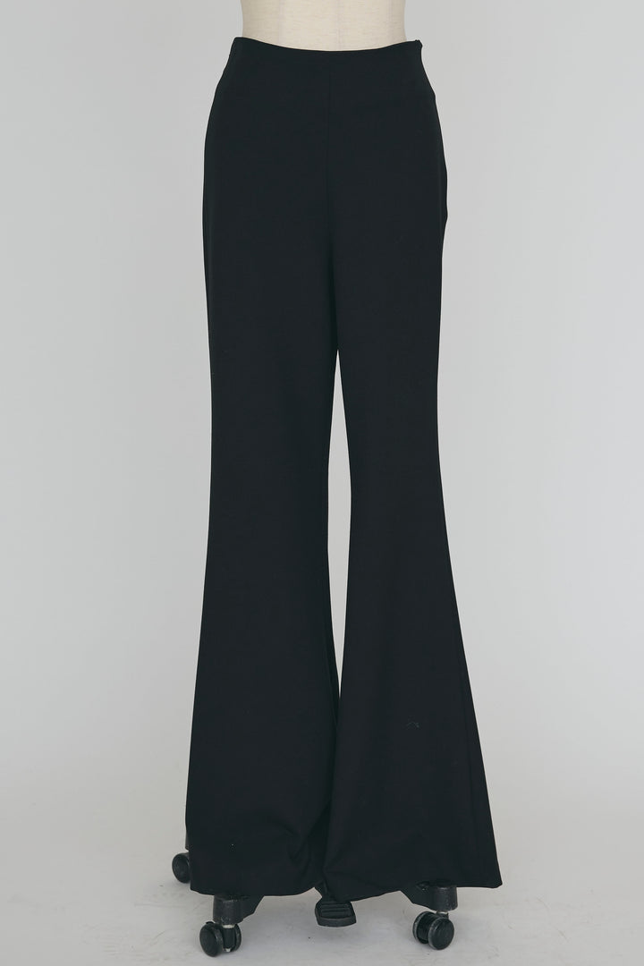 [予約]美脚セミフレアパンツ