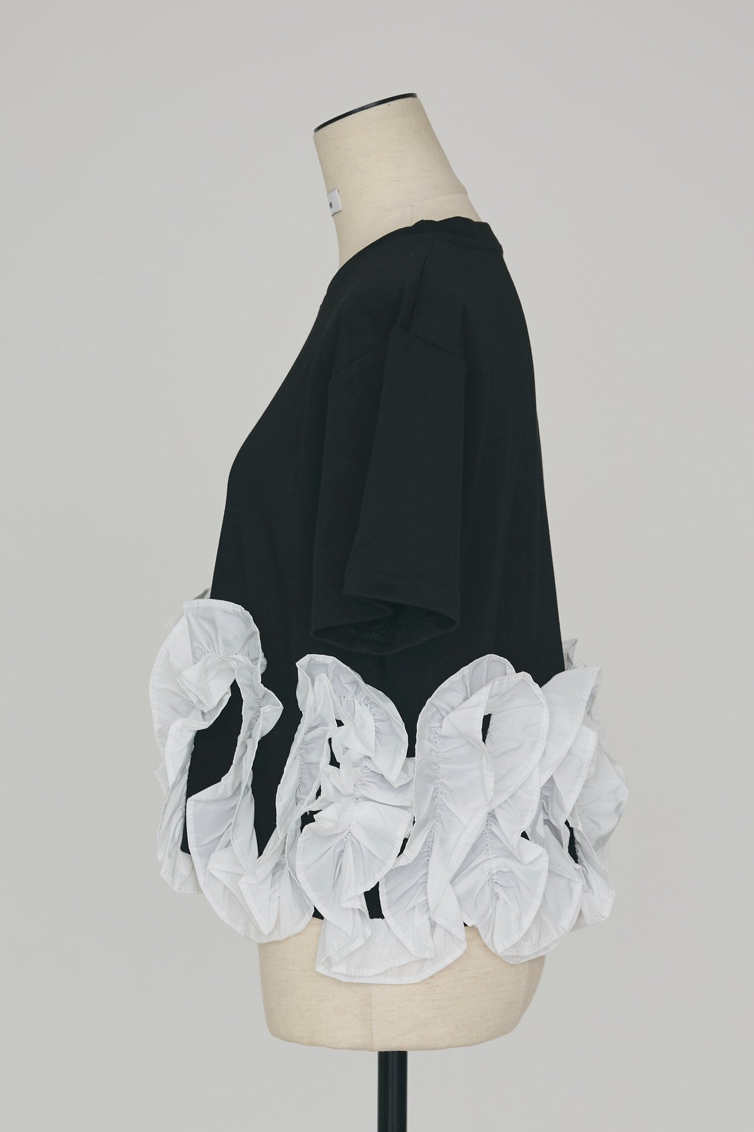 [予約]フリルウェーブヘムカットTシャツ